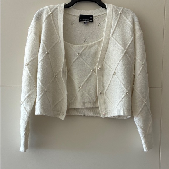Sweaters - Pearl Embroidered Ivory Sweater Set
